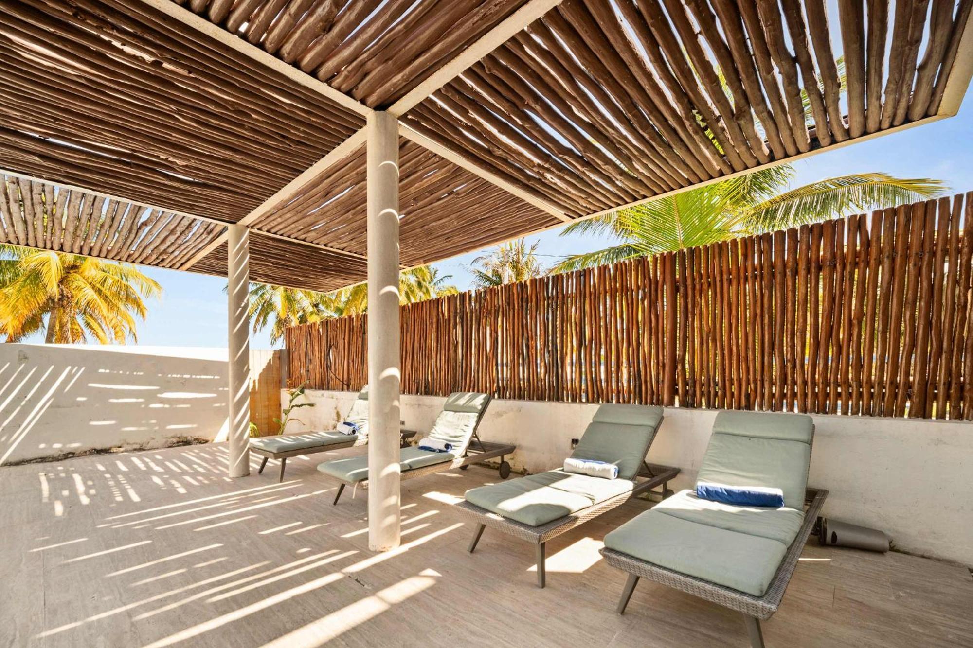 Beachfront Coco Modern Designer House By Peninsula Stays San Crisanto Luaran gambar